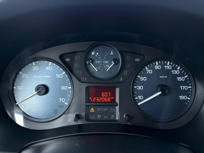Peugeot Partner / 4+ 1 / N1 / 1.6 HDI / 92 HP / TOP /, снимка 15 - Автомобили и джипове - 52828815