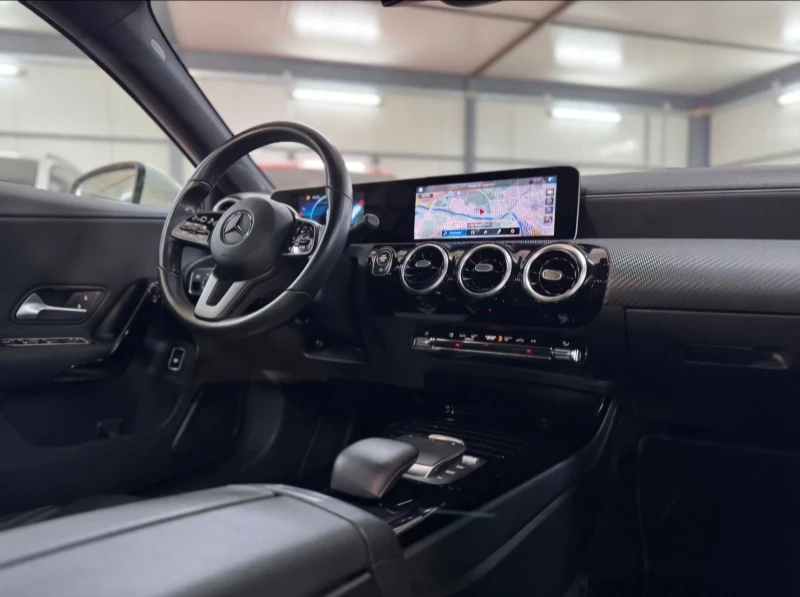 Mercedes-Benz A 180 Limousine/Navi/Camera/Сервизна история, снимка 9 - Автомобили и джипове - 52998150