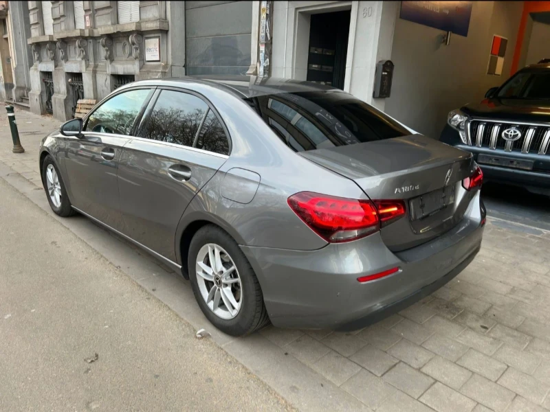 Mercedes-Benz A 180 Limousine/Navi/Camera/Сервизна история, снимка 5 - Автомобили и джипове - 52998150