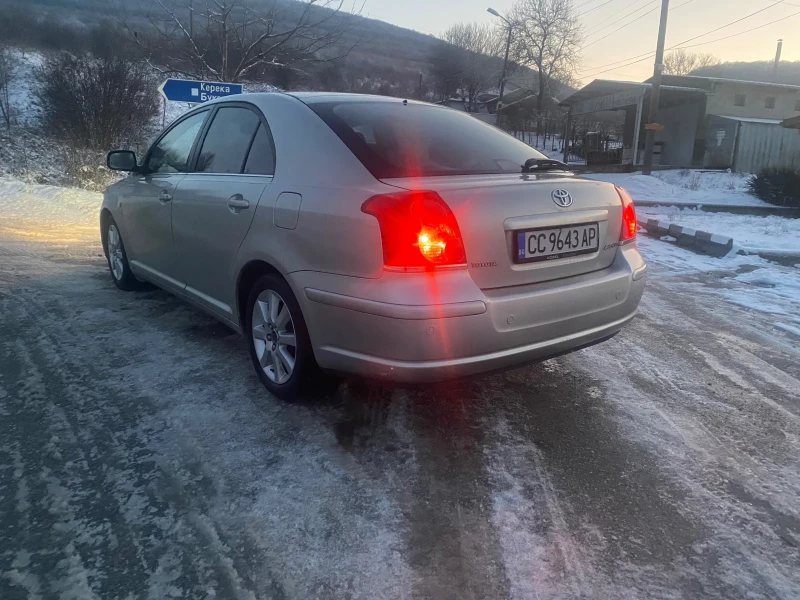 Toyota Avensis 1.8 i, снимка 3 - Автомобили и джипове - 53134684