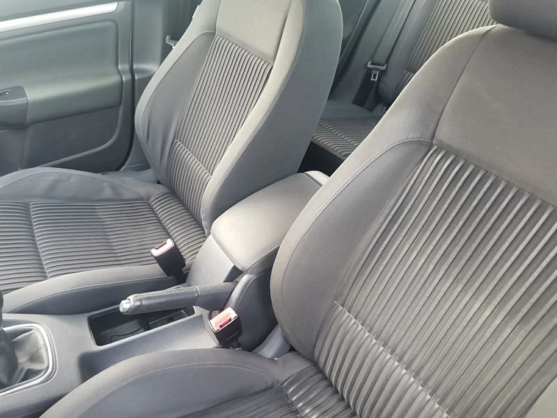 VW Golf 1.9 TDI 105 K.C, снимка 9 - Автомобили и джипове - 53561628