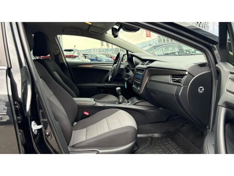 Toyota Avensis 1.6P M/T FWD COMFORT, снимка 6 - Автомобили и джипове - 53615314