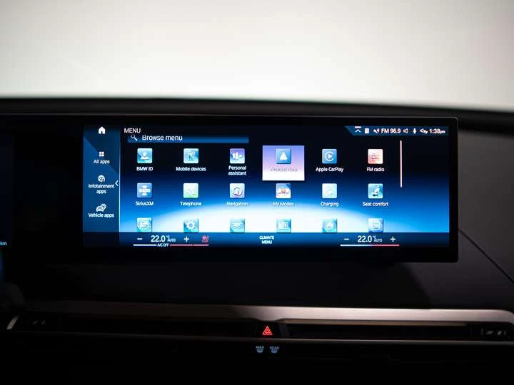 BMW iX XDRIVE 50 | PREMIUM ESSENTIAL PKG | SPORT PKG, снимка 15 - Автомобили и джипове - 54124730