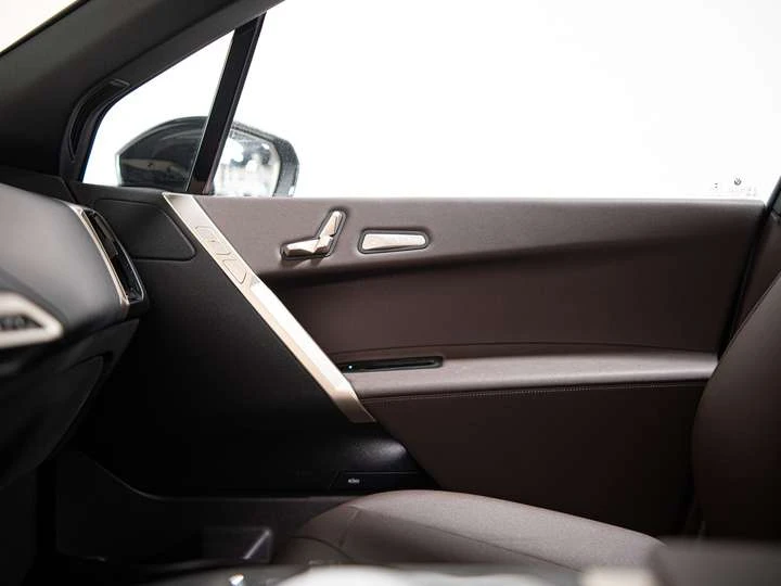 BMW iX XDRIVE 50 | PREMIUM ESSENTIAL PKG | SPORT PKG, снимка 14 - Автомобили и джипове - 54124730