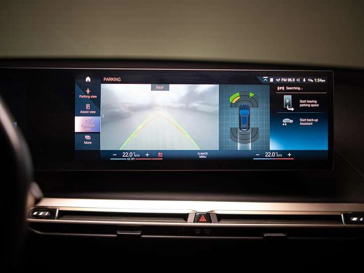 BMW iX XDRIVE 50 | PREMIUM ESSENTIAL PKG | SPORT PKG, снимка 10 - Автомобили и джипове - 54124730