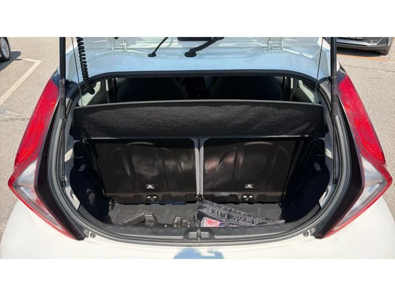 Toyota Aygo 1.0P MMT X-CONNECT, снимка 10 - Автомобили и джипове - 55347762