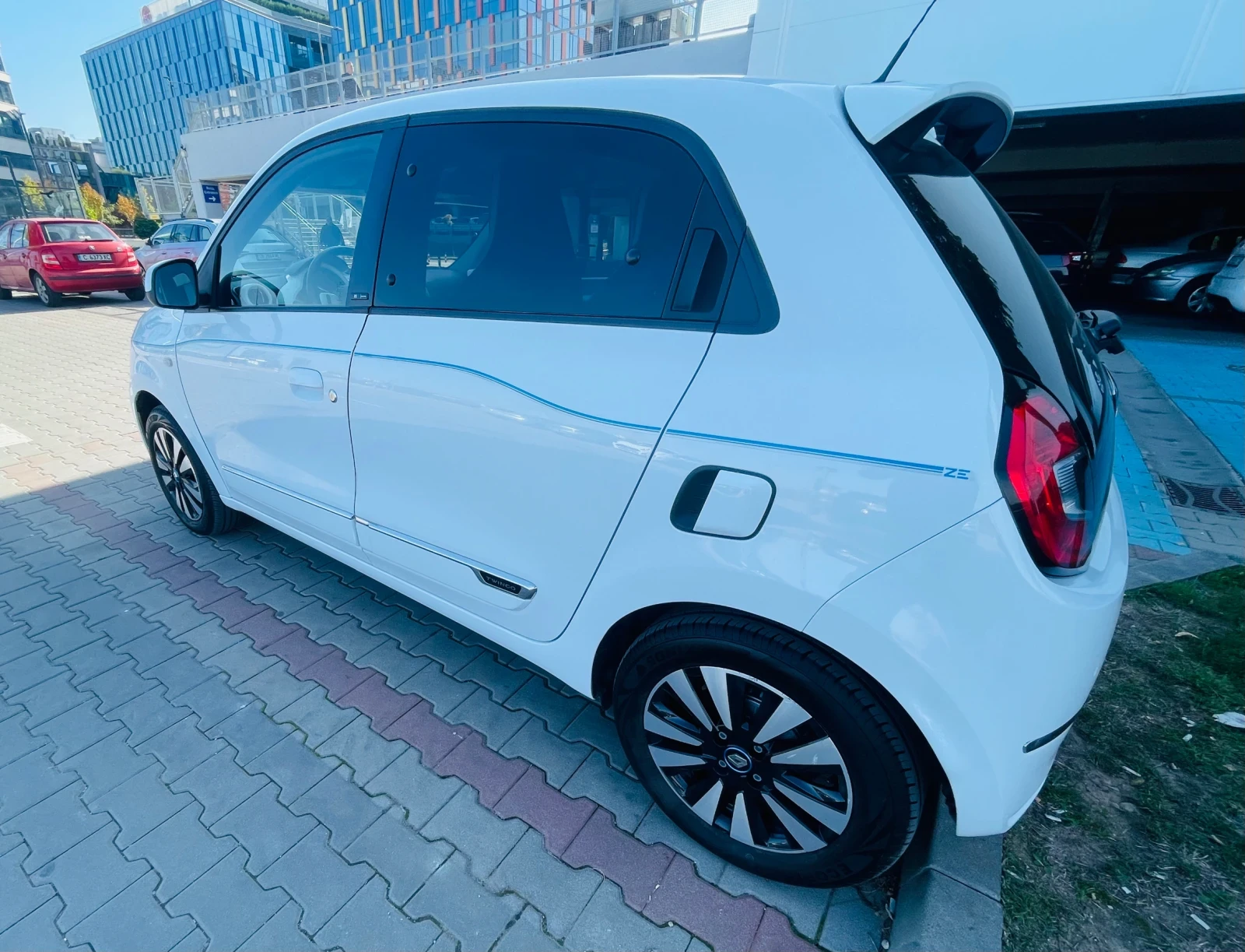 Renault Twingo Electric - изображение 6