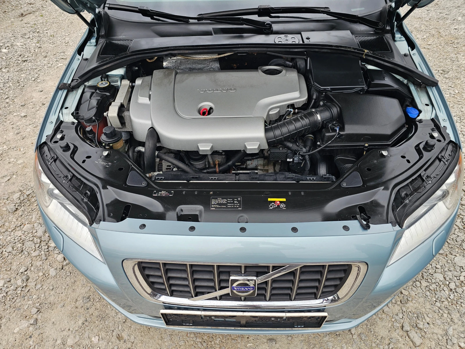 Volvo V70 2.4 D5 ! ! КОЖА! ! КЛИМАТРОНИК | Mobile.bg — изображение 16