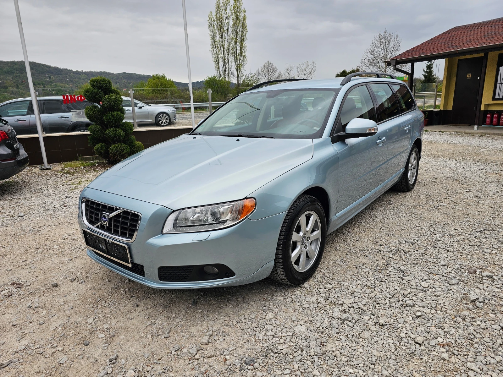 Volvo V70 2.4 D5 ! ! КОЖА! ! КЛИМАТРОНИК | Mobile.bg — изображение 1