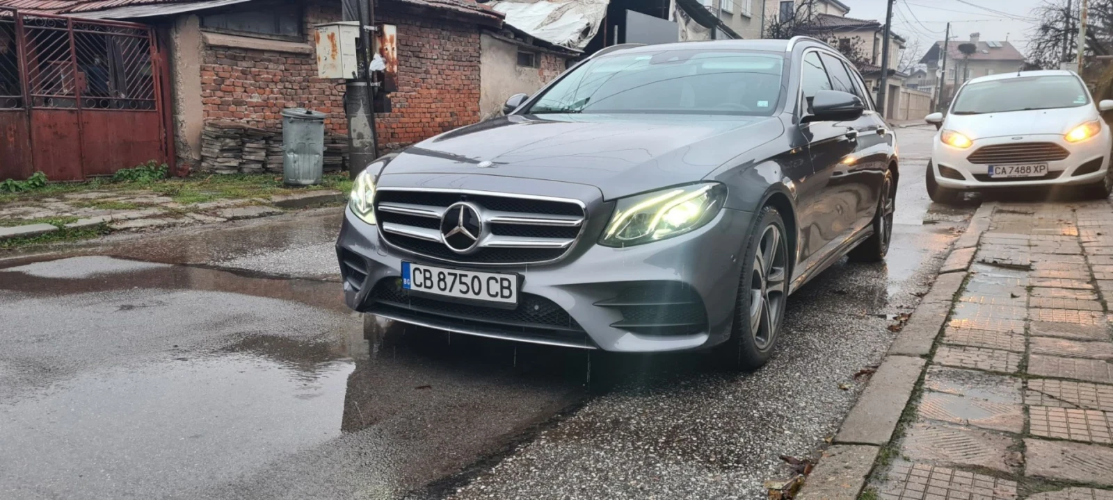 Mercedes-Benz E 220  - изображение 4
