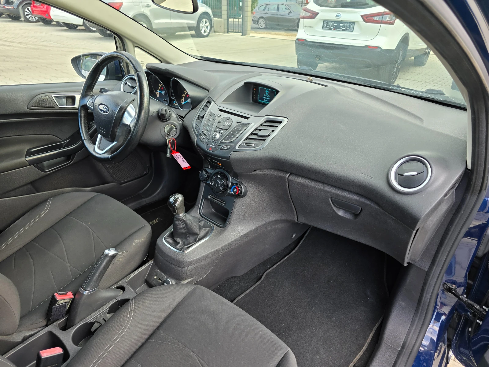 Ford Fiesta 1.2Бензин, Евро 6, 2015г. - изображение 10