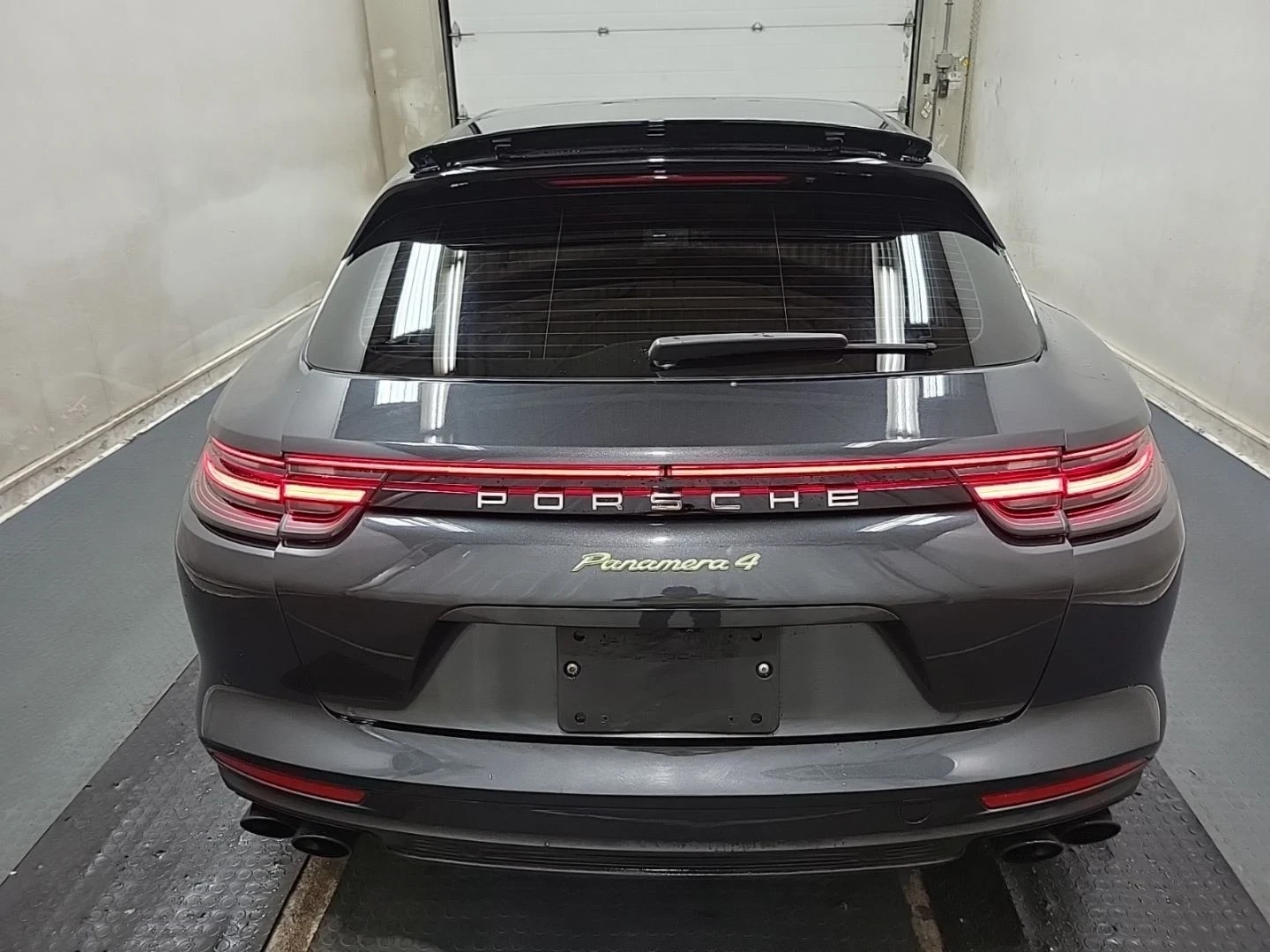 Porsche Panamera CARFAX - изображение 4