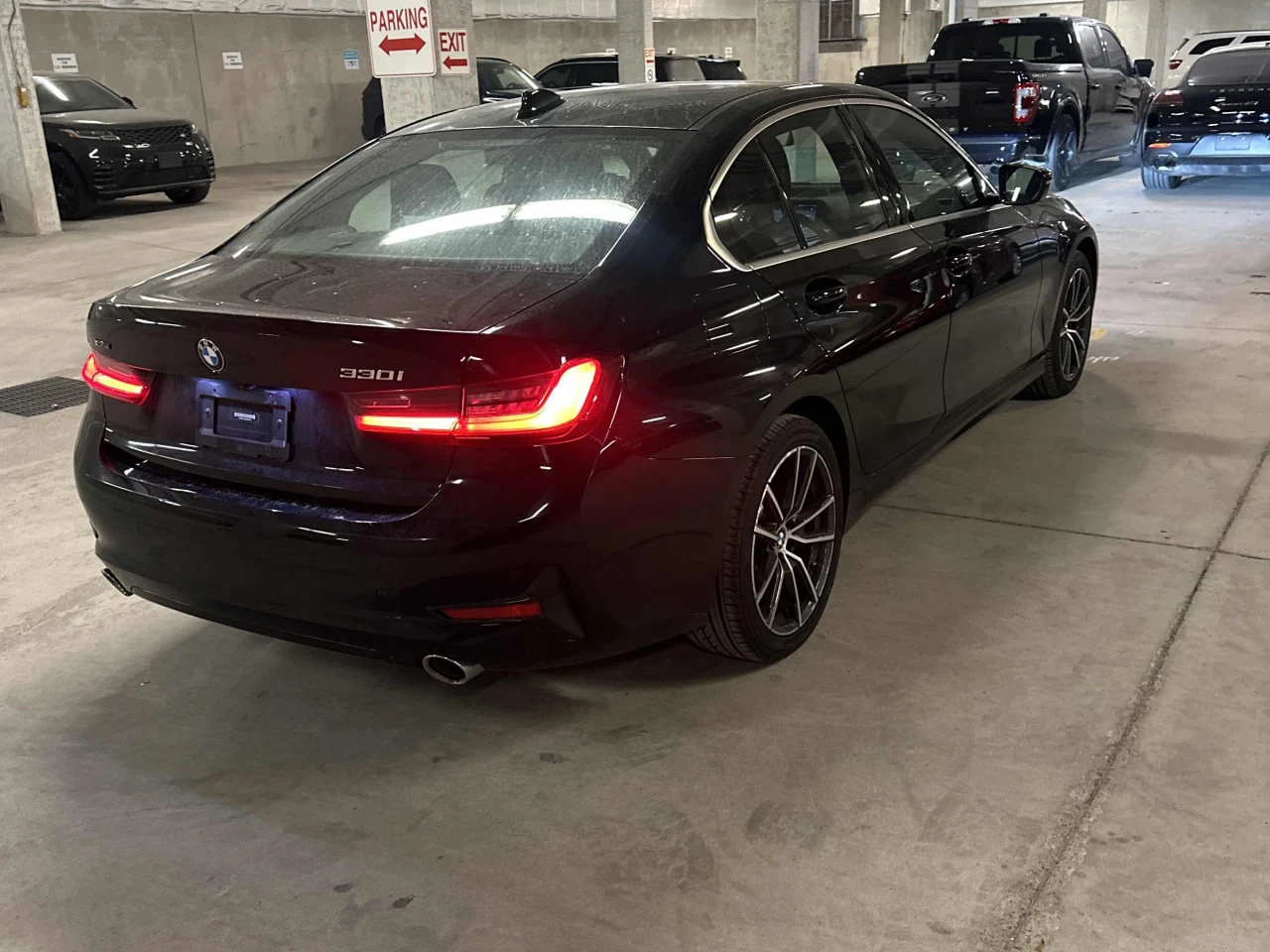 BMW 330 * АВТО КРЕДИТ* ЦЕНА ДО БГ * Сервизна история *  - изображение 5