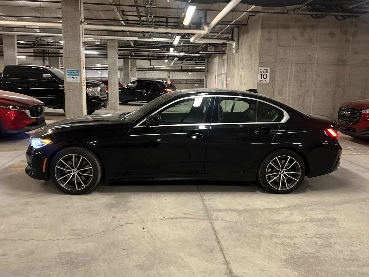 BMW 330 * АВТО КРЕДИТ* ЦЕНА ДО БГ * Сервизна история *  - изображение 3