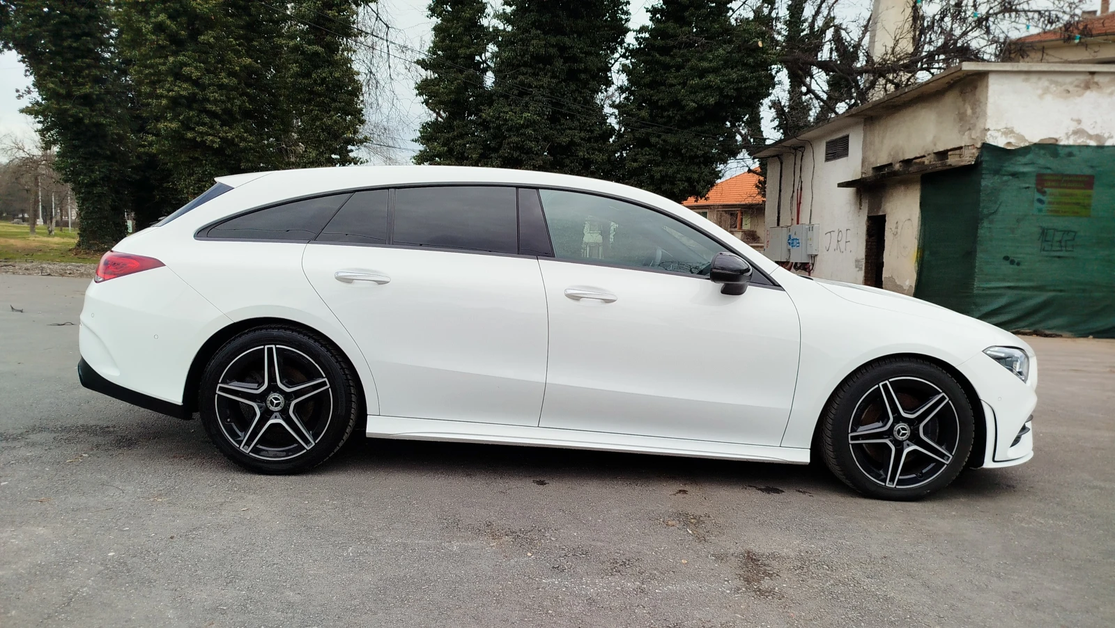 Mercedes-Benz CLA 200 200D * AMG * SPORT * KEYLESS-GO * DISTRONIC *  - изображение 4