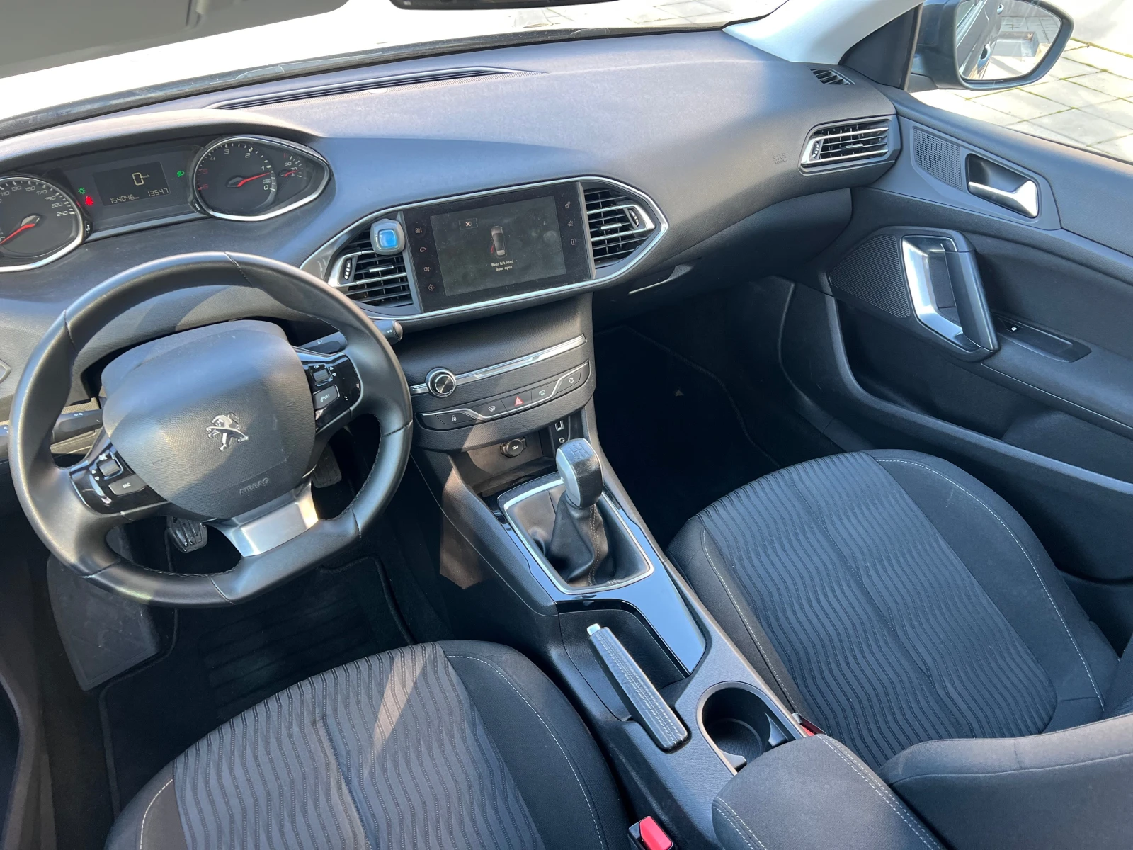 Peugeot 308 1.6HDI 90hp, снимка 8 - Автомобили и джипове - 53712371