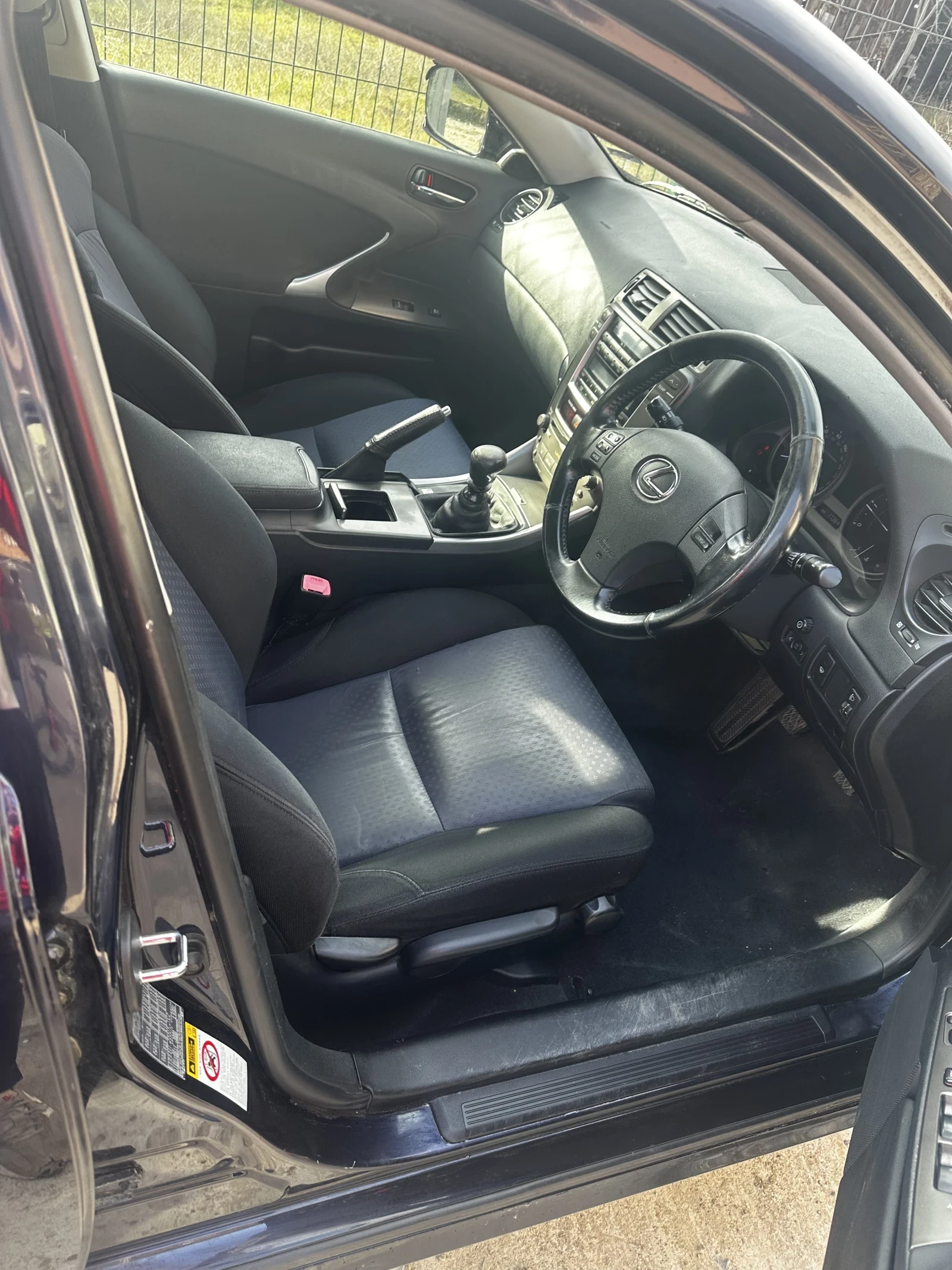 Lexus IS 220d 177 Коня, Дизел, снимка 7 - Автомобили и джипове - 53713167