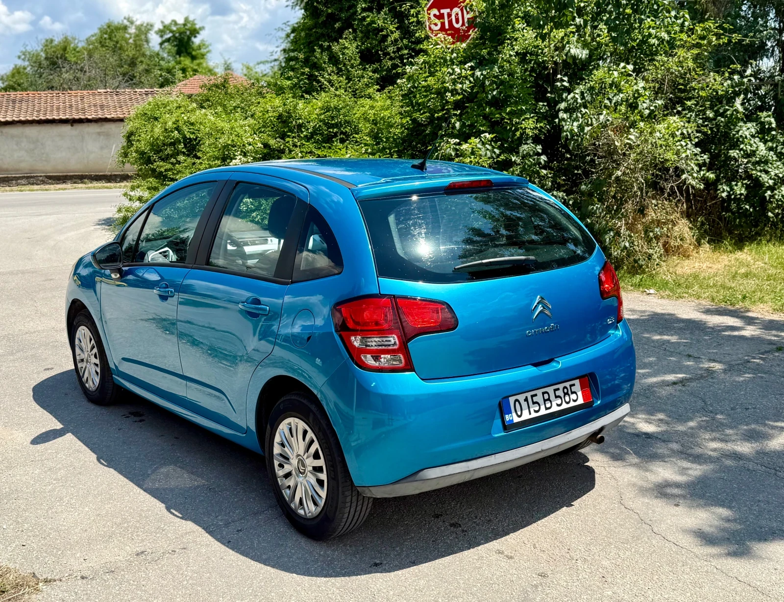 Citroen C3 1.4* 75кс* ПАНОРАМА* НОВИ ГУМИ* ОТЛИЧЕН, снимка 6 - Автомобили и джипове - 54044965