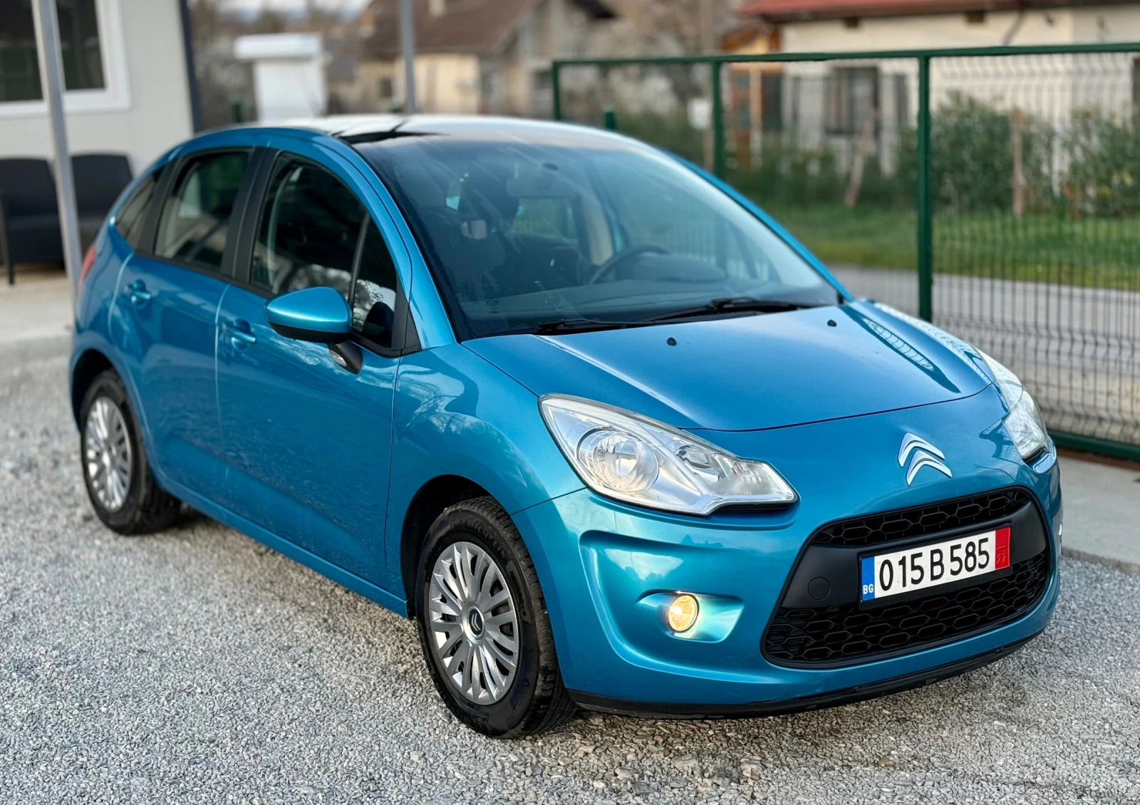 Citroen C3 1.4* 75кс* ПАНОРАМА* НОВИ ГУМИ* ОТЛИЧЕН