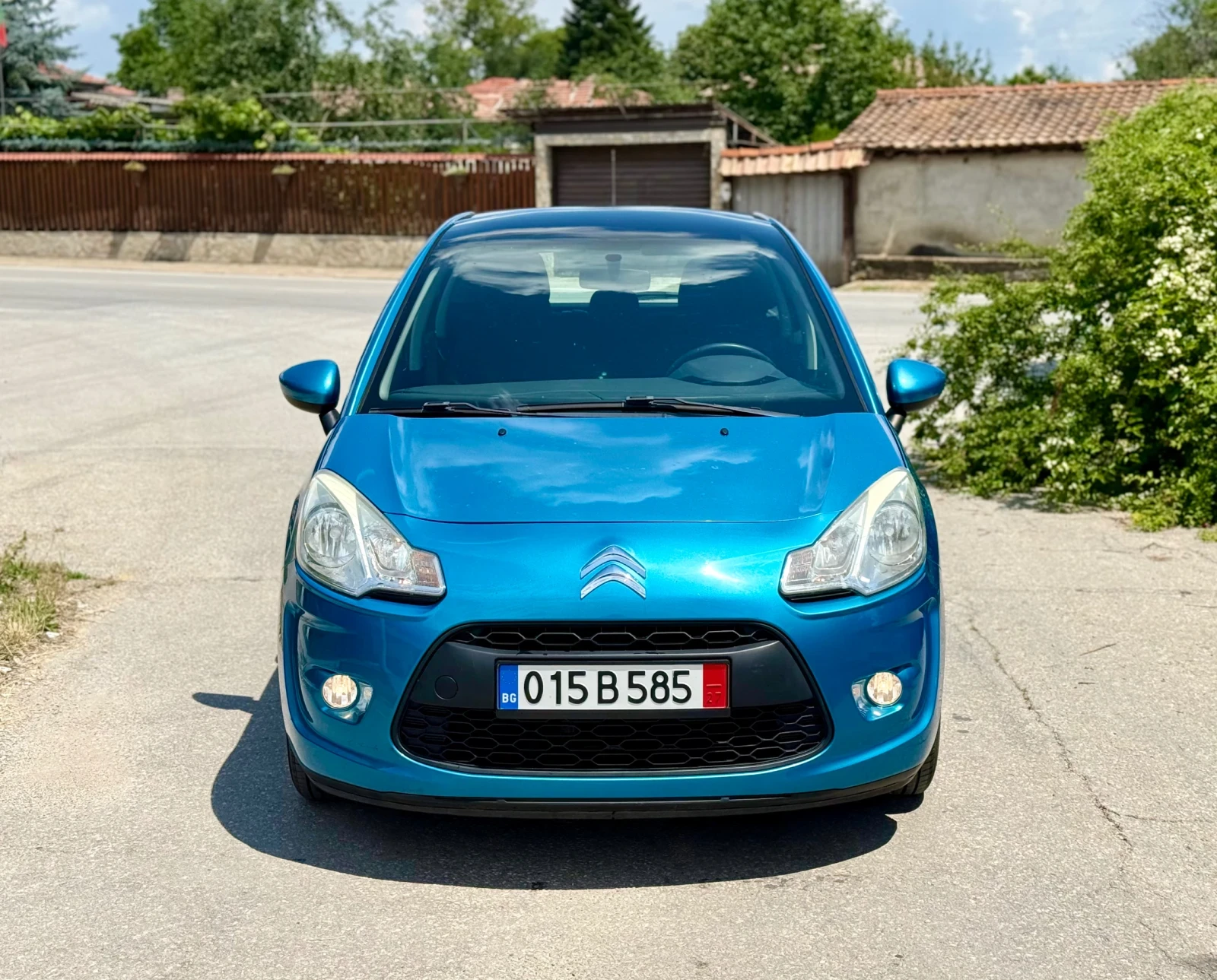 Citroen C3 1.4* 75кс* ПАНОРАМА* НОВИ ГУМИ* ОТЛИЧЕН, снимка 2 - Автомобили и джипове - 54044965