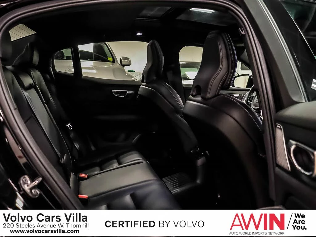 Volvo S60 Recharge T8 Ultra Black Edition eAWD, снимка 11 - Автомобили и джипове - 54206271