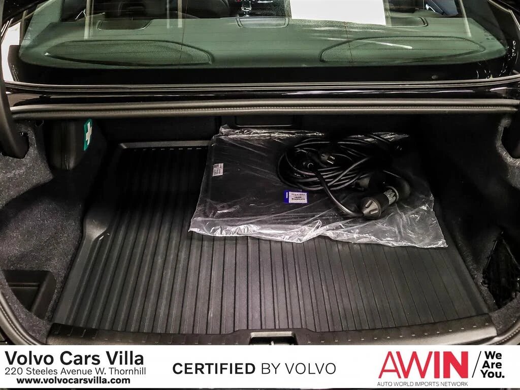 Volvo S60 Recharge T8 Ultra Black Edition eAWD, снимка 16 - Автомобили и джипове - 54206271