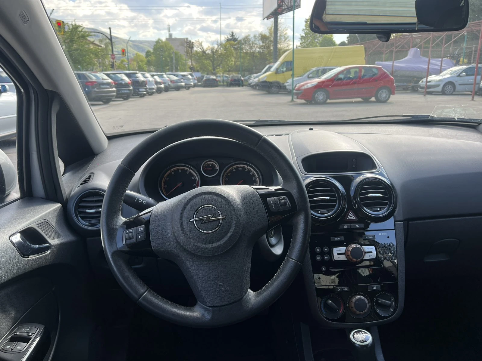 Opel Corsa 1.3 BENZ, снимка 16 - Автомобили и джипове - 54421898
