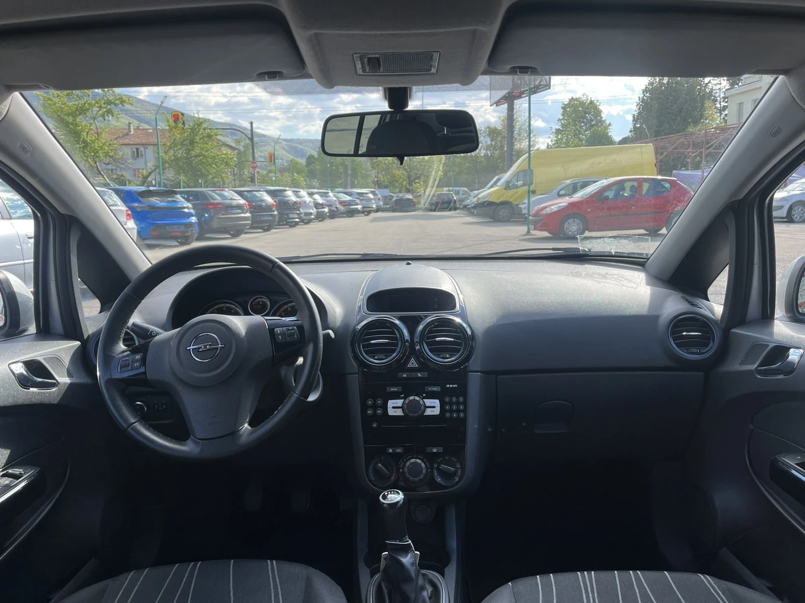 Opel Corsa 1.3 BENZ, снимка 14 - Автомобили и джипове - 54421898
