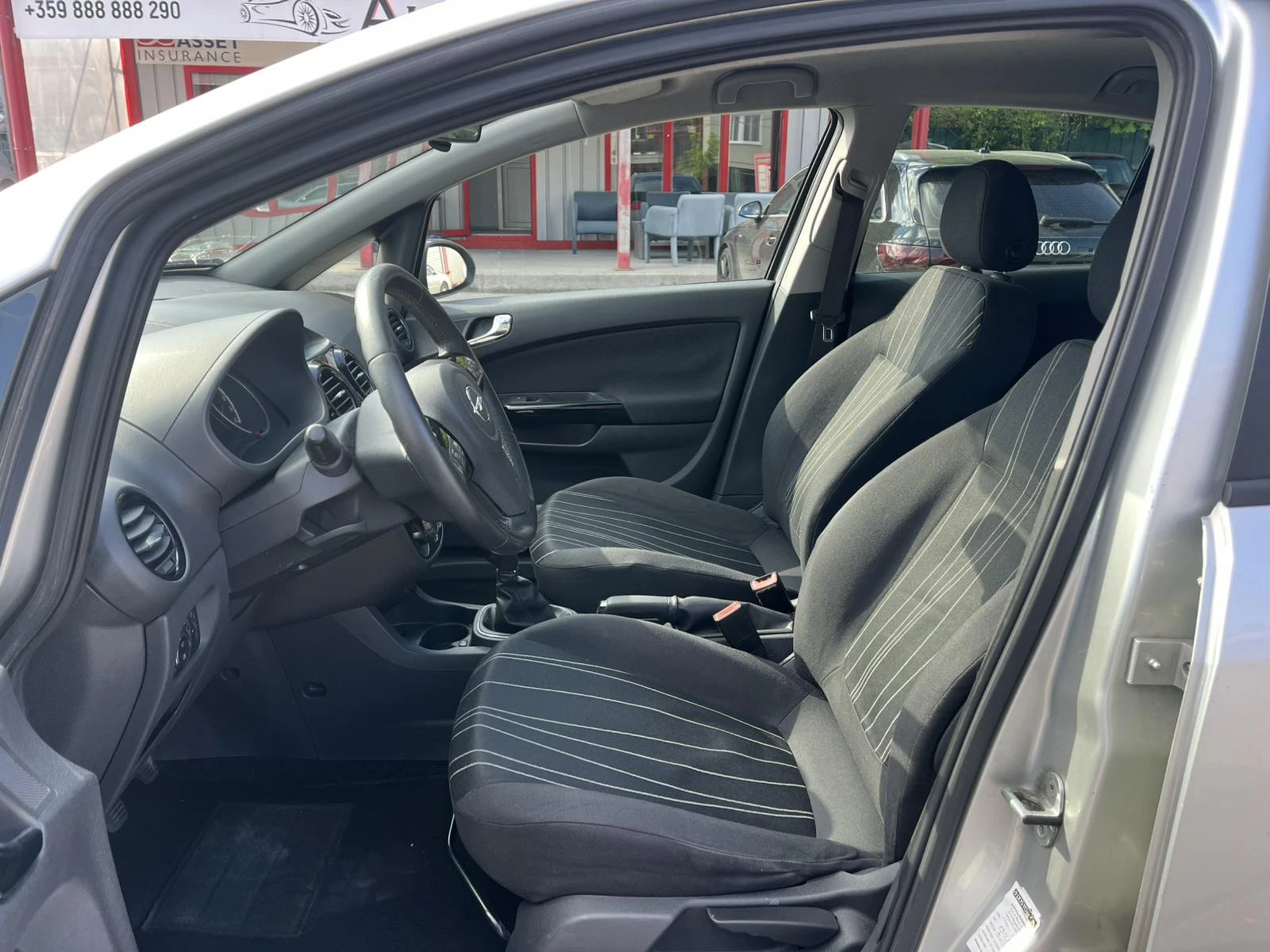 Opel Corsa 1.3 BENZ, снимка 9 - Автомобили и джипове - 54421898