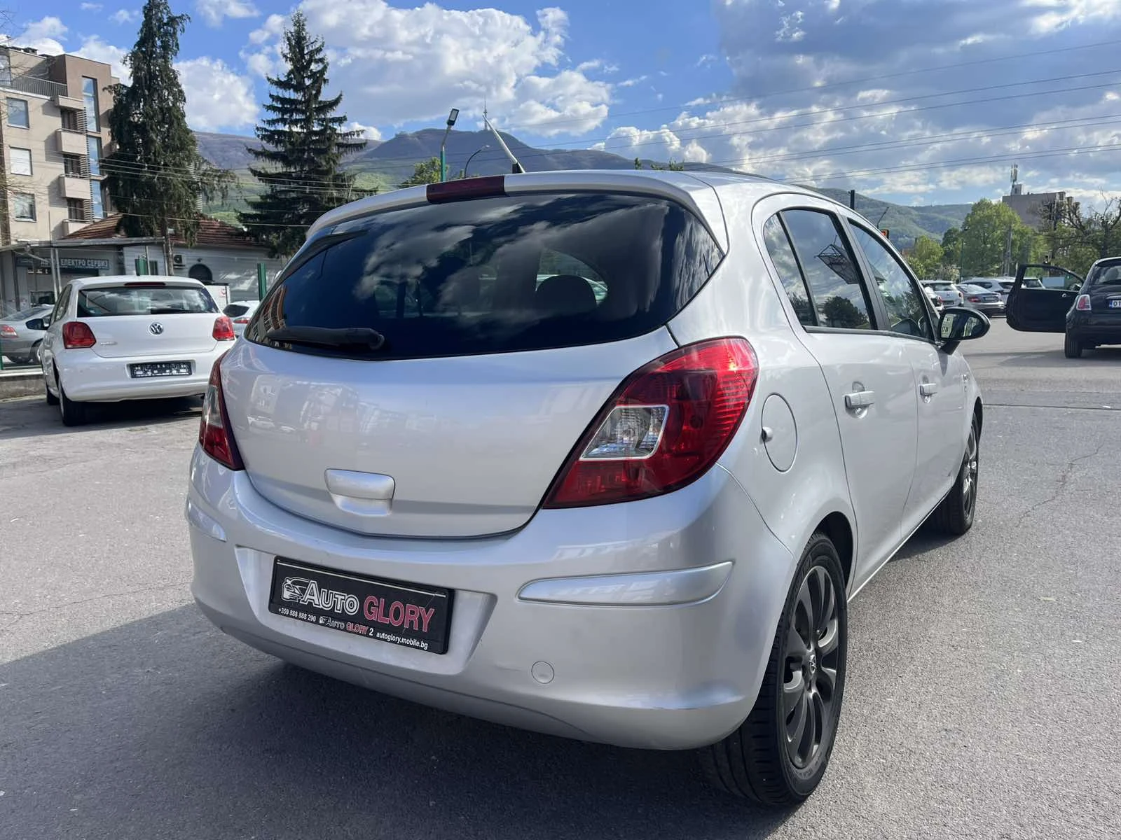 Opel Corsa 1.3 BENZ, снимка 4 - Автомобили и джипове - 54421898