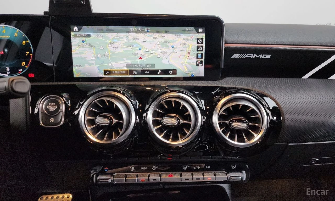 Mercedes-Benz A45 AMG 4MATIC+ * DISTRONIC* 360CAMERA* HEAD-UP* SUNROOF* , снимка 10 - Автомобили и джипове - 54444414
