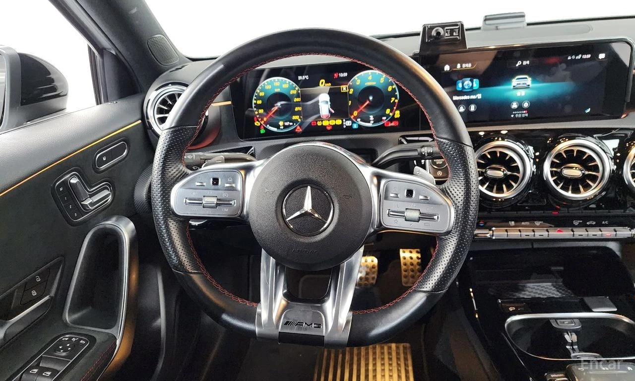 Mercedes-Benz A45 AMG 4MATIC+ * DISTRONIC* 360CAMERA* HEAD-UP* SUNROOF* , снимка 8 - Автомобили и джипове - 54444414
