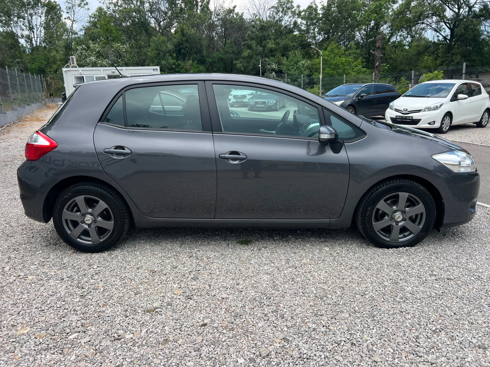 Toyota Auris 1.6-FACE FULL, снимка 7 - Автомобили и джипове - 54866849