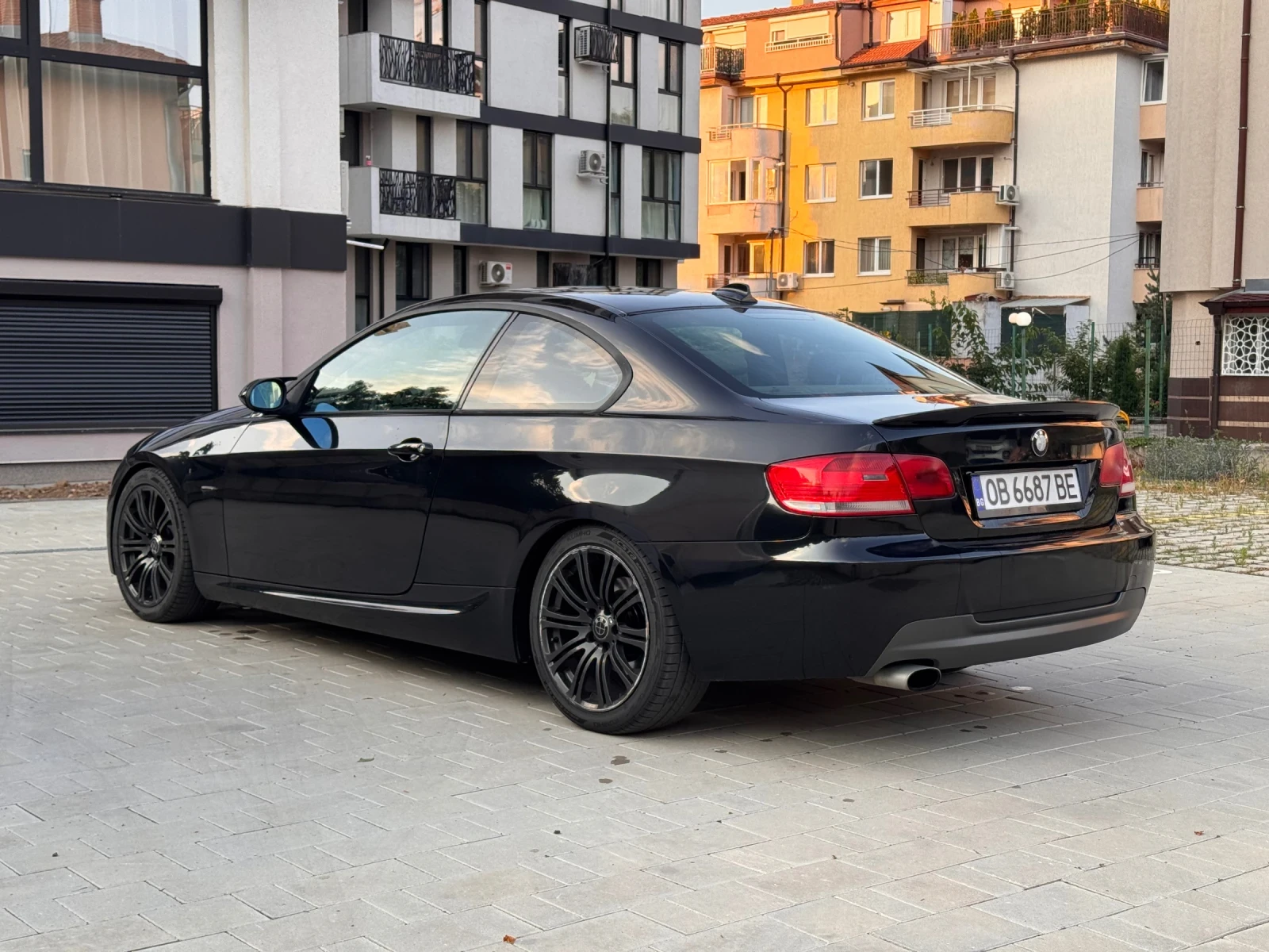 BMW 320, снимка 7 - Автомобили и джипове - 55331571