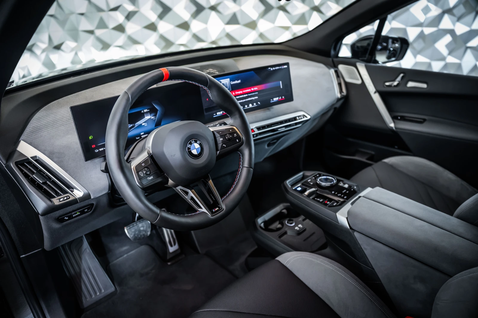 BMW iX M70 M-sport* 360, снимка 8 - Автомобили и джипове - 55615042