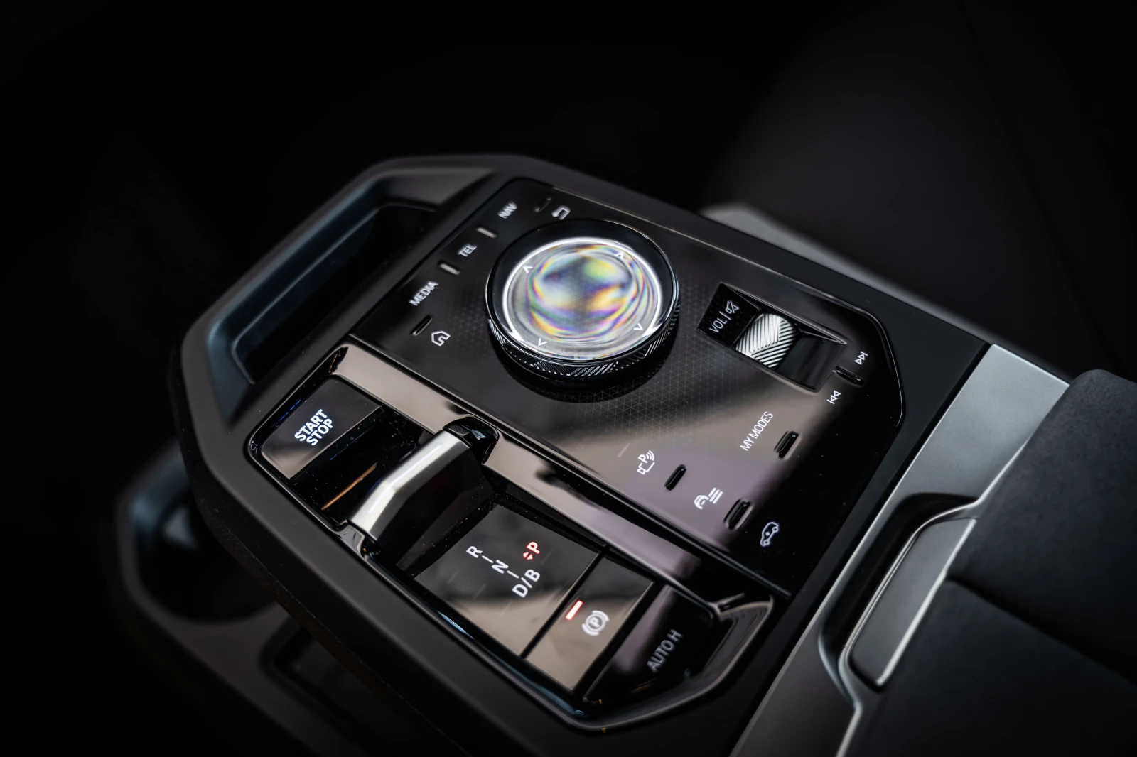 BMW iX M70 M-sport* 360, снимка 9 - Автомобили и джипове - 55615042