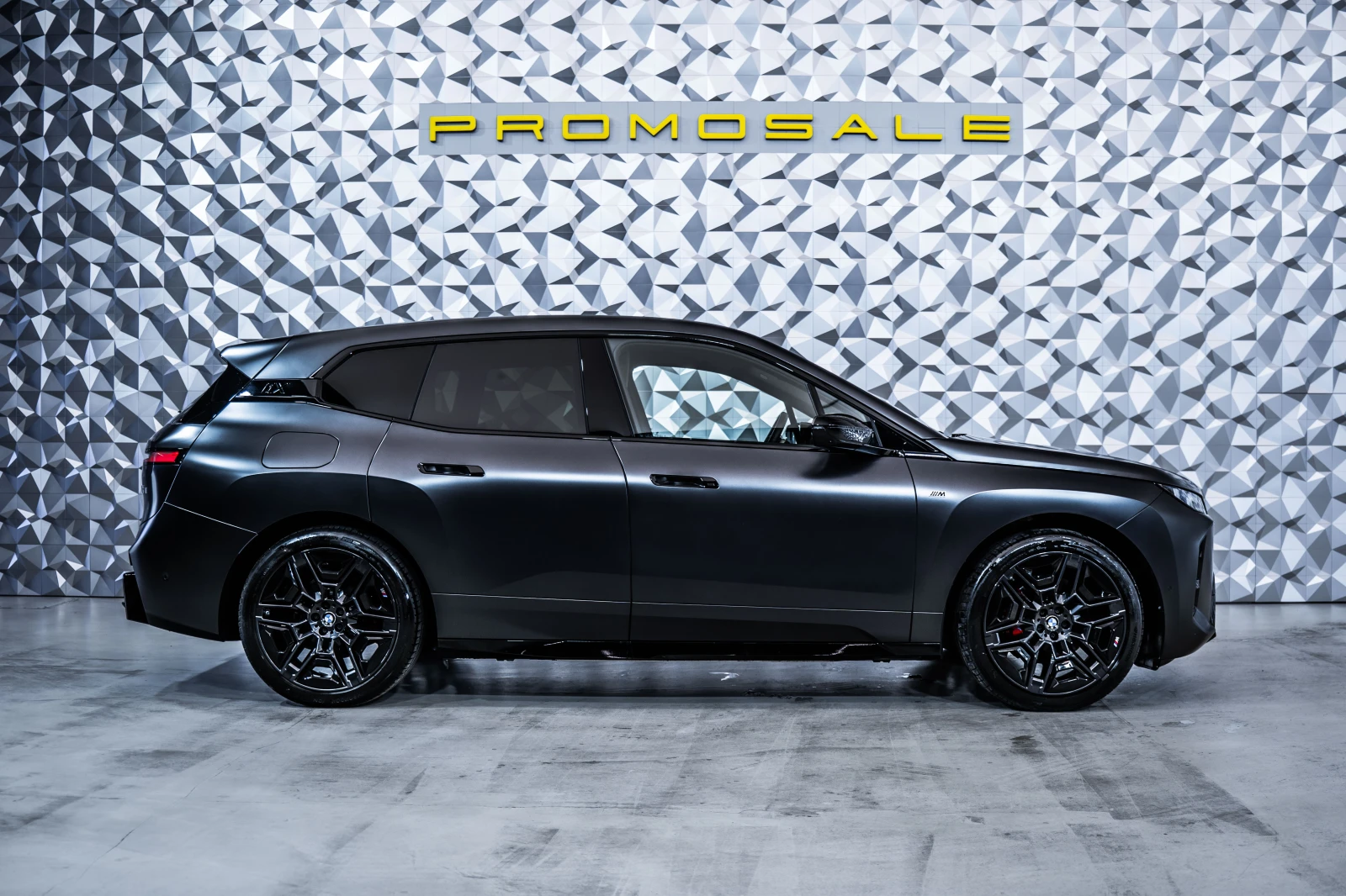 BMW iX M70 M-sport* 360, снимка 6 - Автомобили и джипове - 55615042