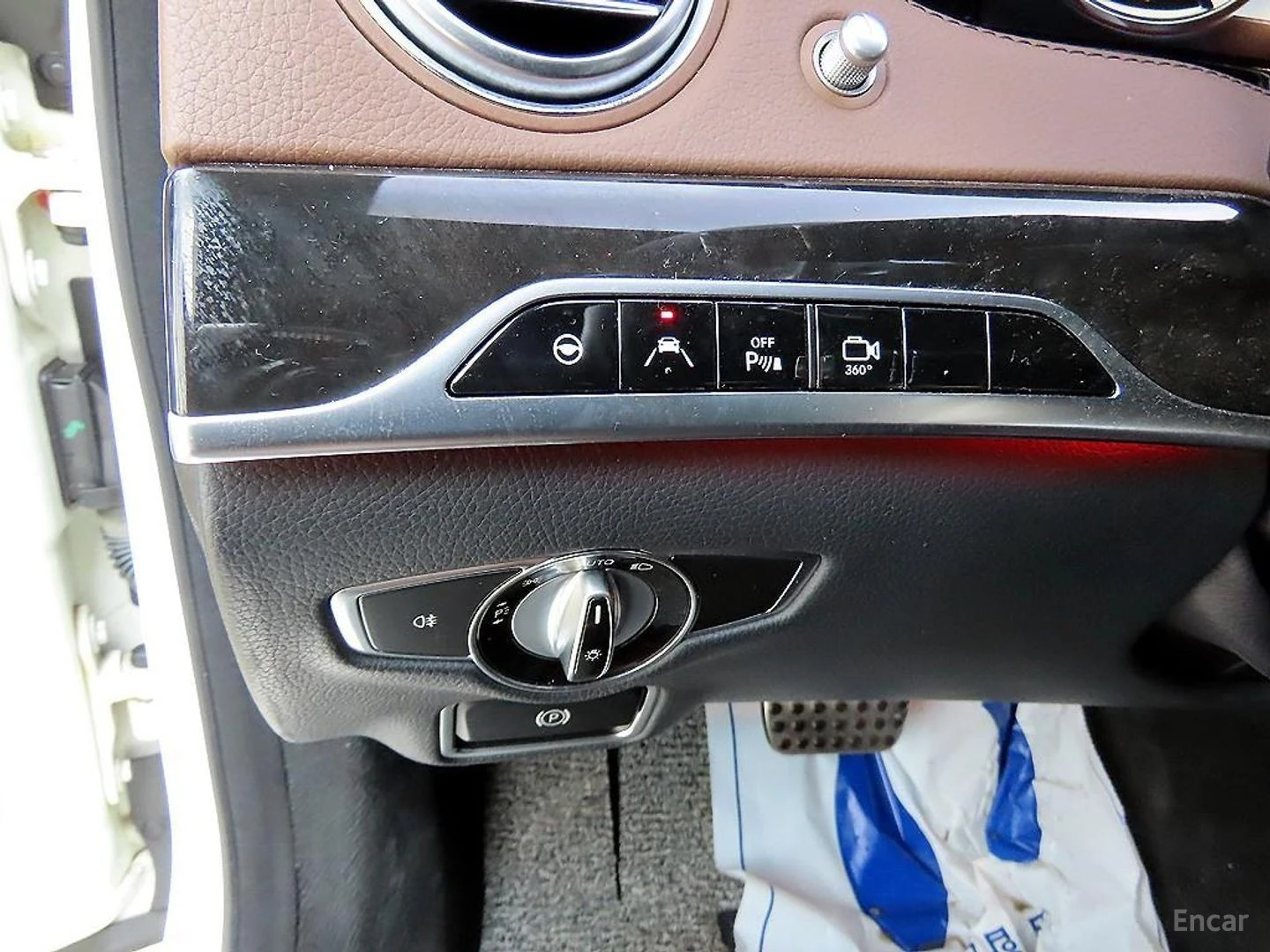Mercedes-Benz S 63 AMG 4MATIC* КОЖА* ПОДГРЕВ* ОБДУХВ* BURMASTER* PANO* 36, снимка 11 - Автомобили и джипове - 55690954