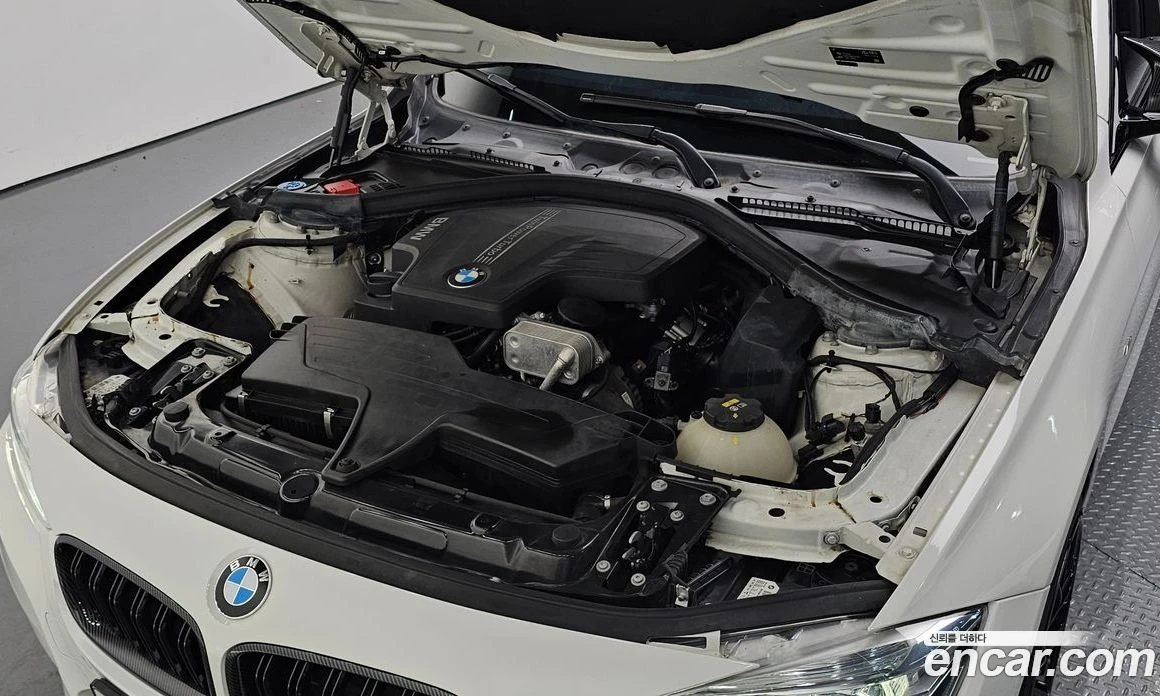 BMW 320 320i M Sport, снимка 5 - Автомобили и джипове - 56156525