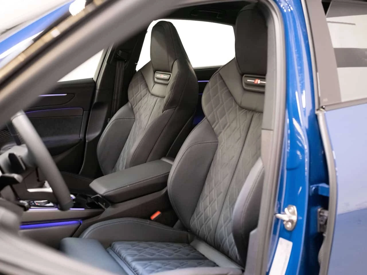 Audi A6 * S LINE | TECHNIK | PANO | HUD | 21 IN * CARFAX * | Mobile.bg � ����������� 11