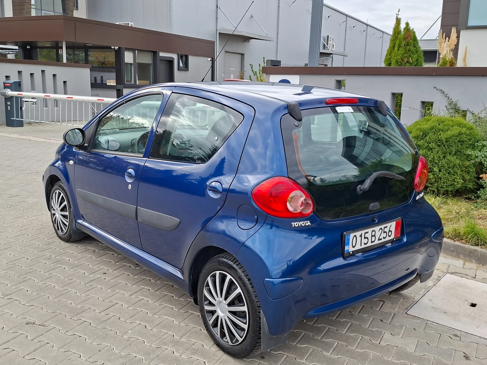 Toyota Aygo 1.0i* (68��)* * ��� ����* *  | Mobile.bg � ����������� 7