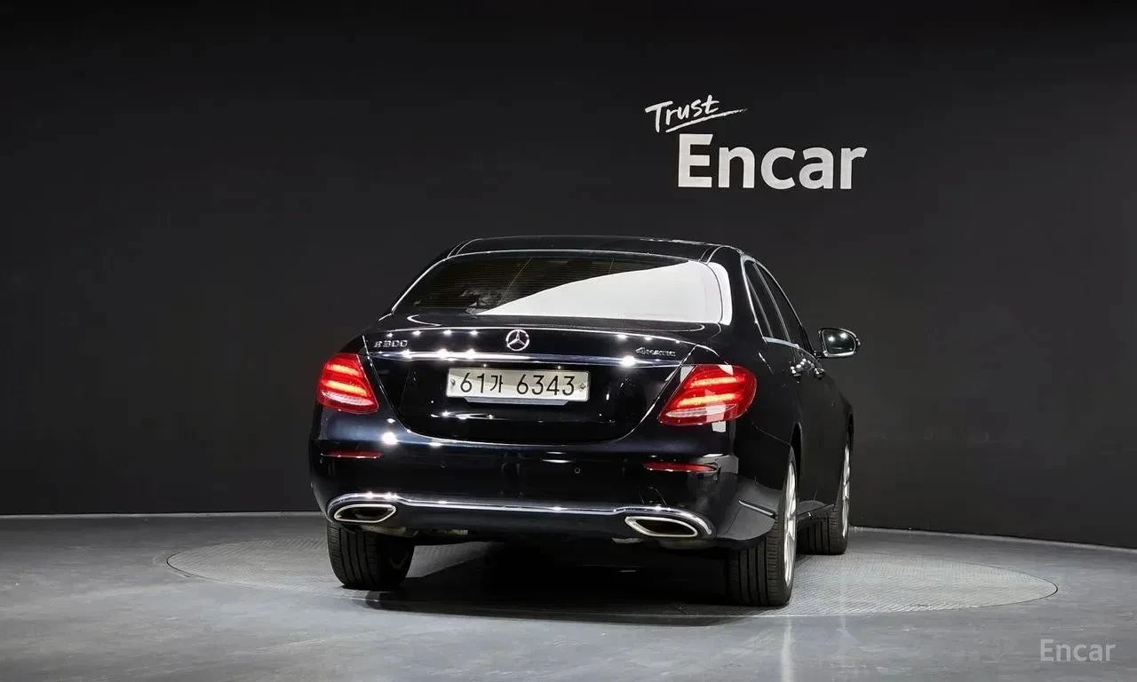 Mercedes-Benz E 300, снимка 4 - Автомобили и джипове - 56727141