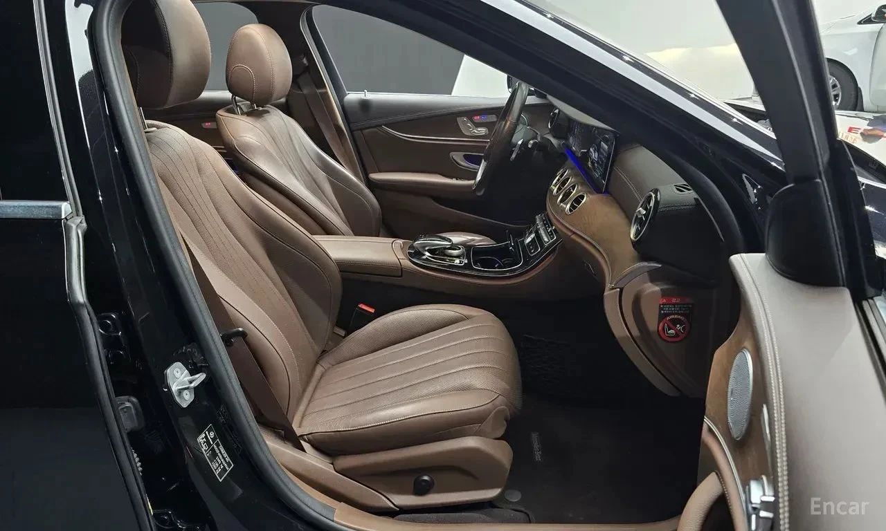 Mercedes-Benz E 300, снимка 15 - Автомобили и джипове - 56727141