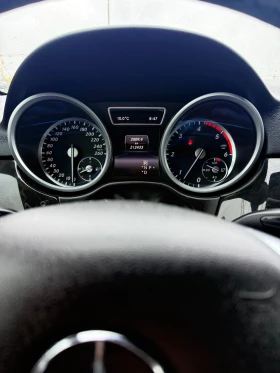Mercedes-Benz ML 350 d/4MATIC/AMG/DISTR/360/LED/ПАНО/4хПОДГРЕВ | Auto.bg — изображение 11
