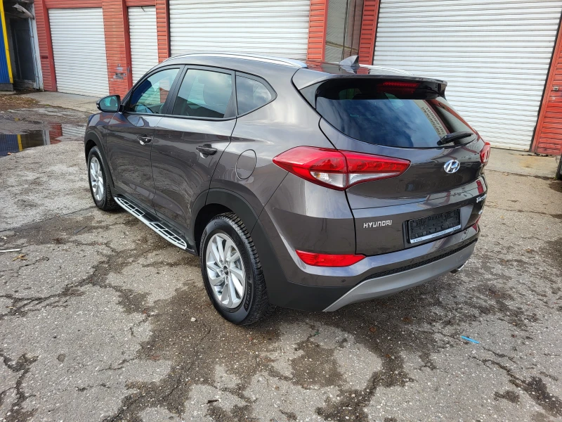 Hyundai Tucson 1.6i, снимка 5 - Автомобили и джипове - 48480015