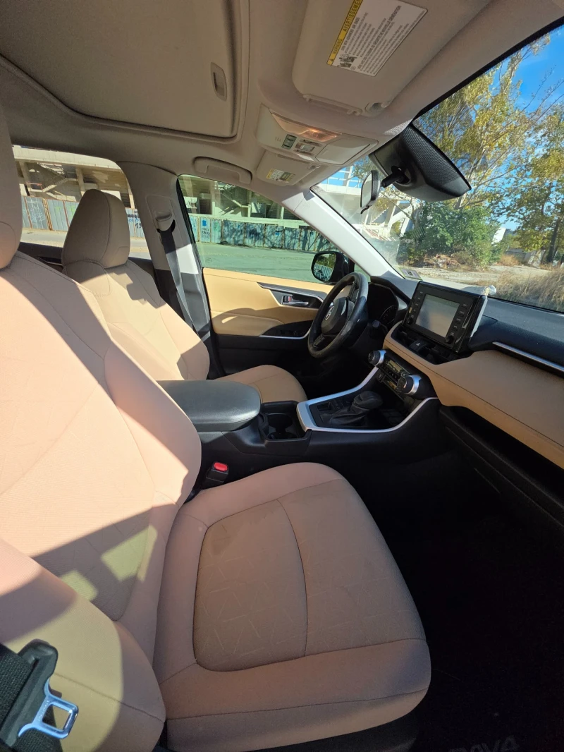 Toyota Rav4 2.5 AWD XLE (executive luxury edition), снимка 11 - Автомобили и джипове - 52519932