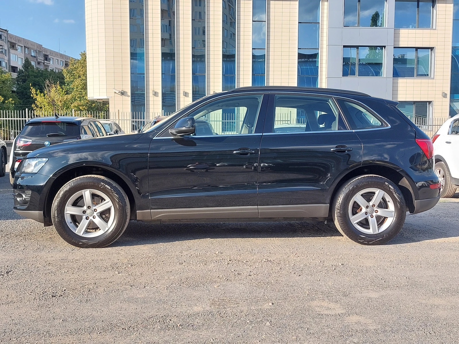 Audi Q5 2.0TDi AUTOMATIC QUATTRO ПАНОРАМА - изображение 9