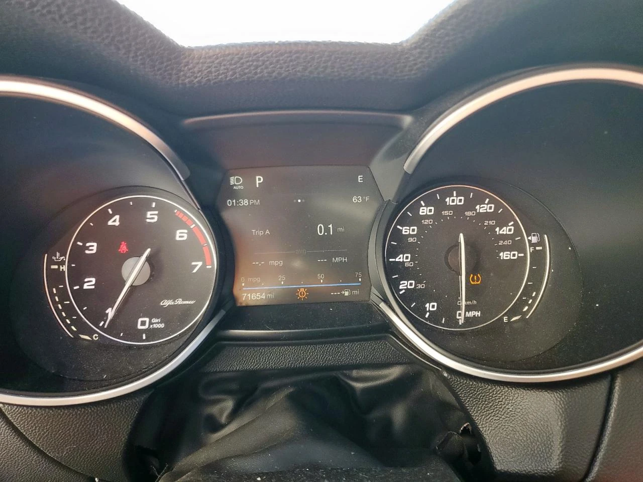 Alfa Romeo Stelvio SPORT* AWD* ПОДГРЕВ* CARPLAY - изображение 9