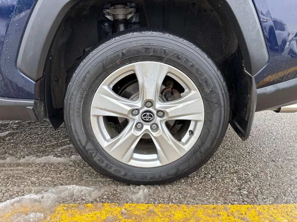 Toyota Rav4 * XLE AWD | Sunroof | Alloys * CARFAX * ЦЕНА ДО БГ - изображение 8