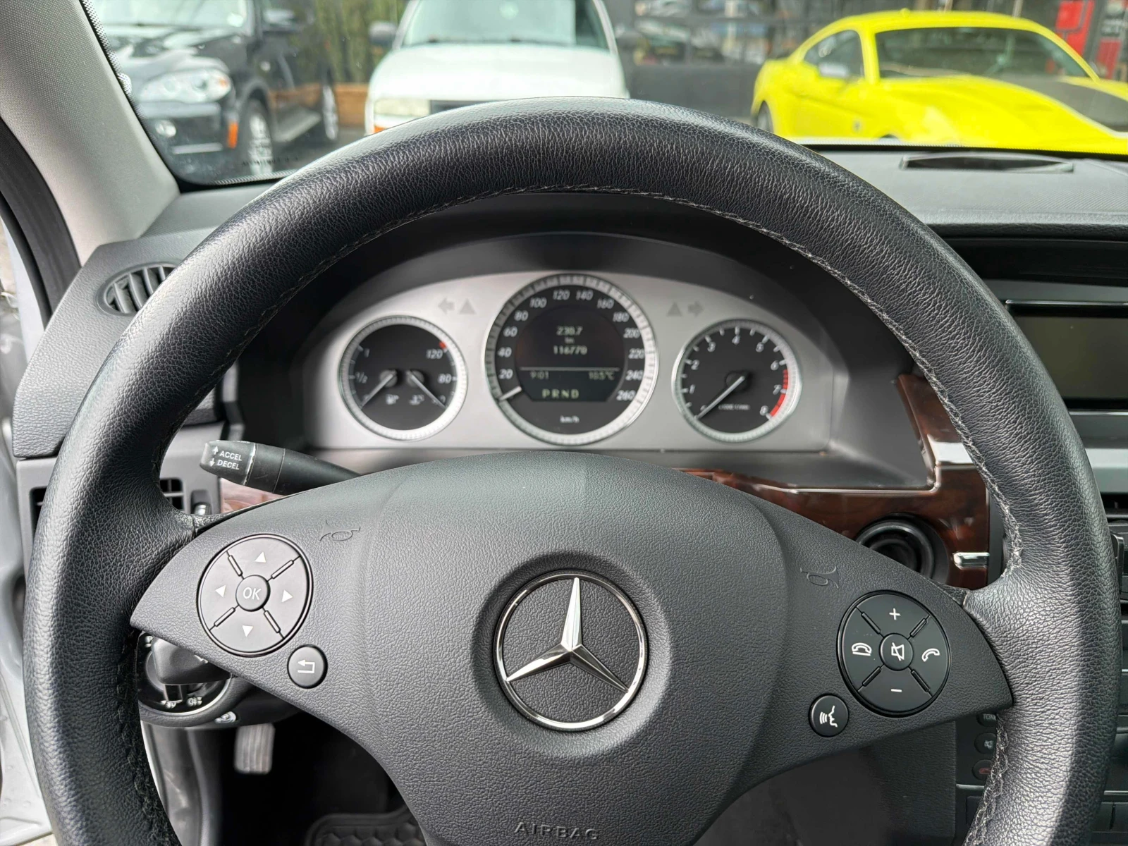 Mercedes-Benz GLK 350| ПОДГРЕВИ| 2 КЛЮЧА| CARFAX| КЛИП НА МОТОР - изображение 8